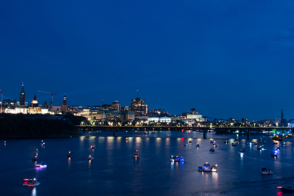 如何在不同设备上播放AVI视频文件的详细指南